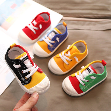 Kindergarten indoor shoes for kids in varius colors