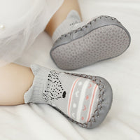 Warm baby floor socks in gray