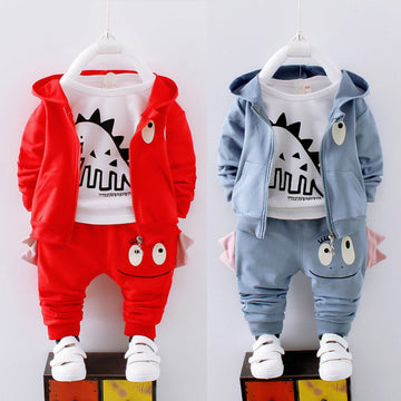 Assorted cotton children's clothing for boys, perfect for spring, summer, and autumn seasons. Stylish and comfortable outfits for every occasion